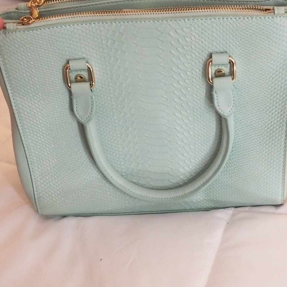 Purse - Picture 2 of 3